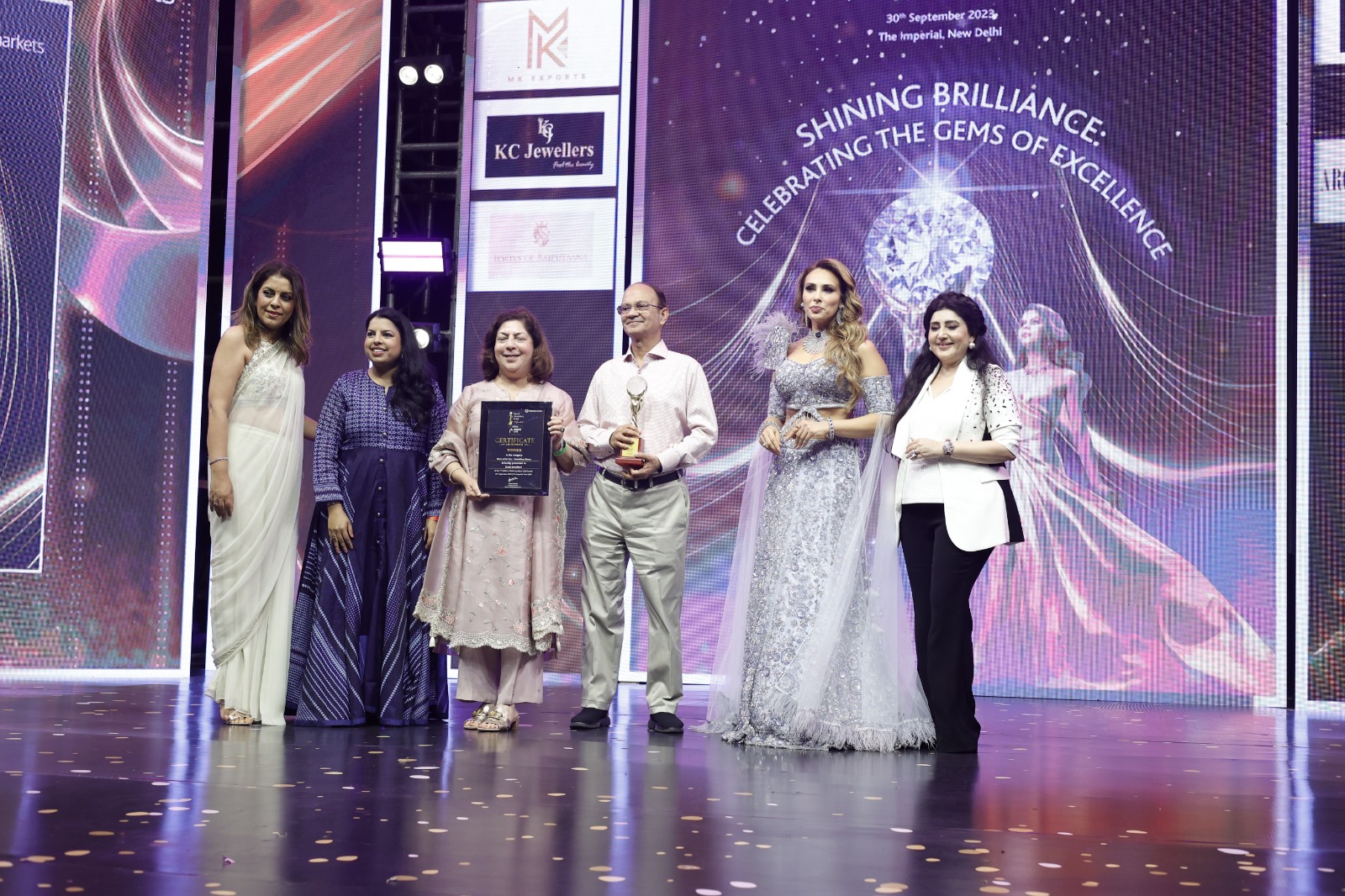 Kashi Jewellers does a Hatrick and wins 3 National Awards