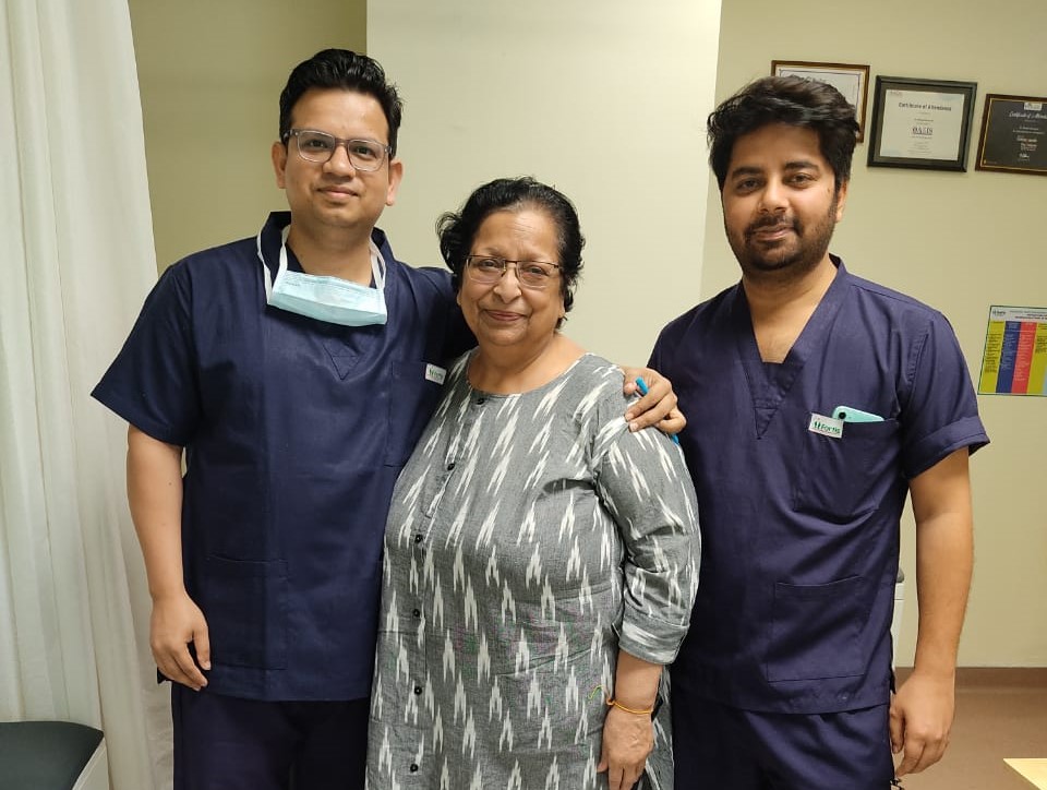 Successful Bilateral Knee Replacement of a 63-Year-Old Woman Weighing 102 Kilograms at Fortis Hospital, Greater Noida